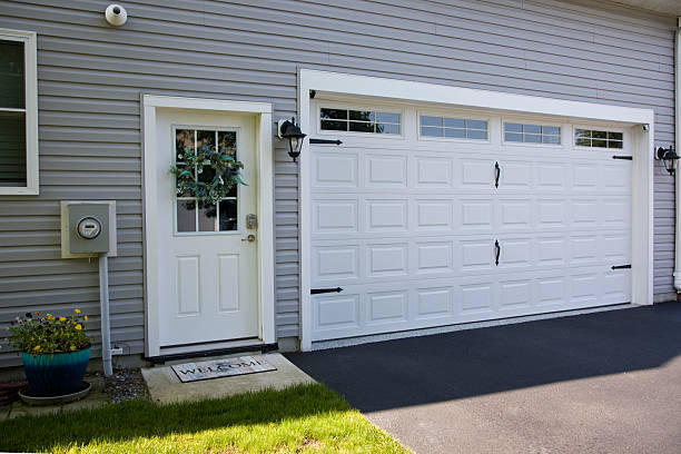 24/7 Emergency Garage Door Panel Replacement experts in Page County County, VA